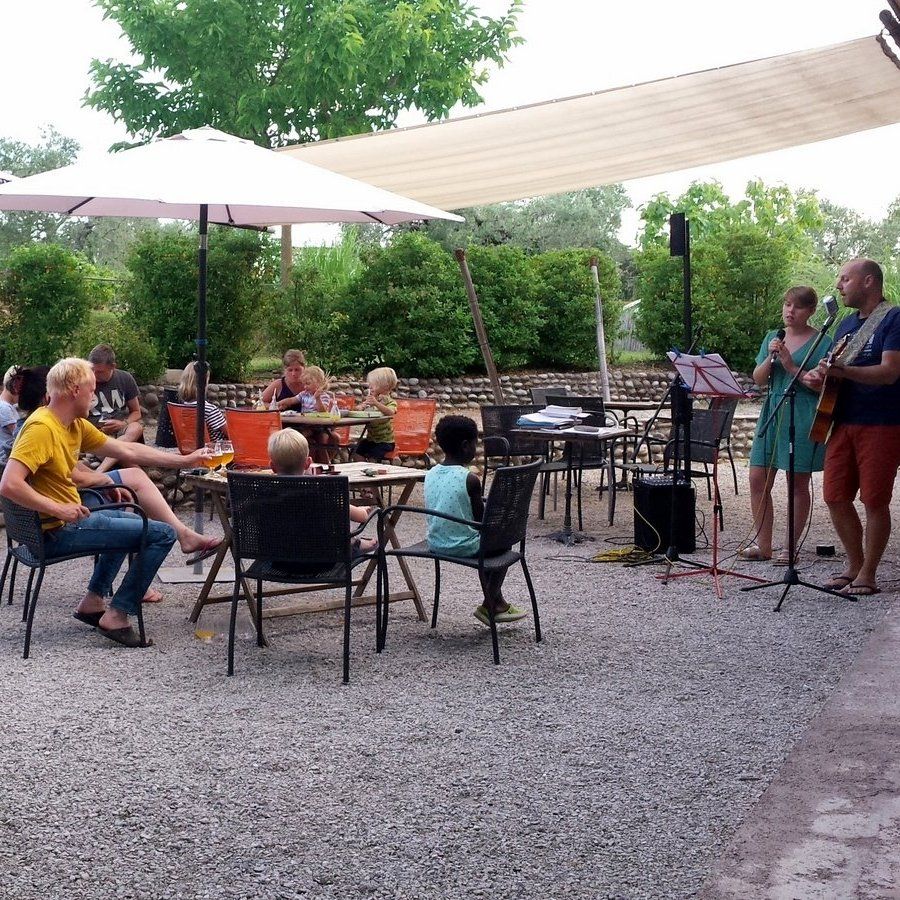 chant musique guitare plaisir participation et magie